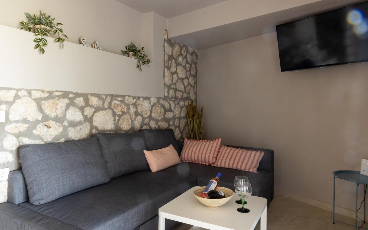 Marcon Stone House Nikiana Villa Bagian luar foto