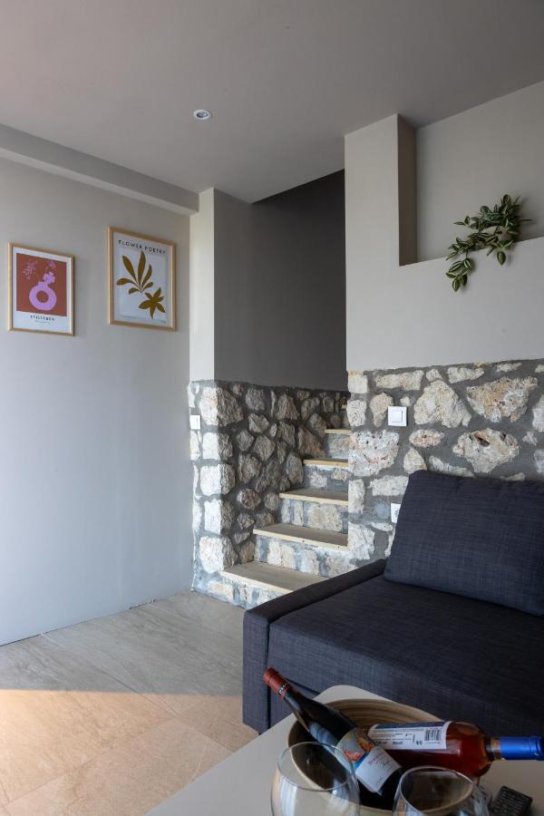 Marcon Stone House Nikiana Villa Bagian luar foto